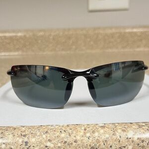 Maui Jim unisex Banyan sunglasses, very good condition.